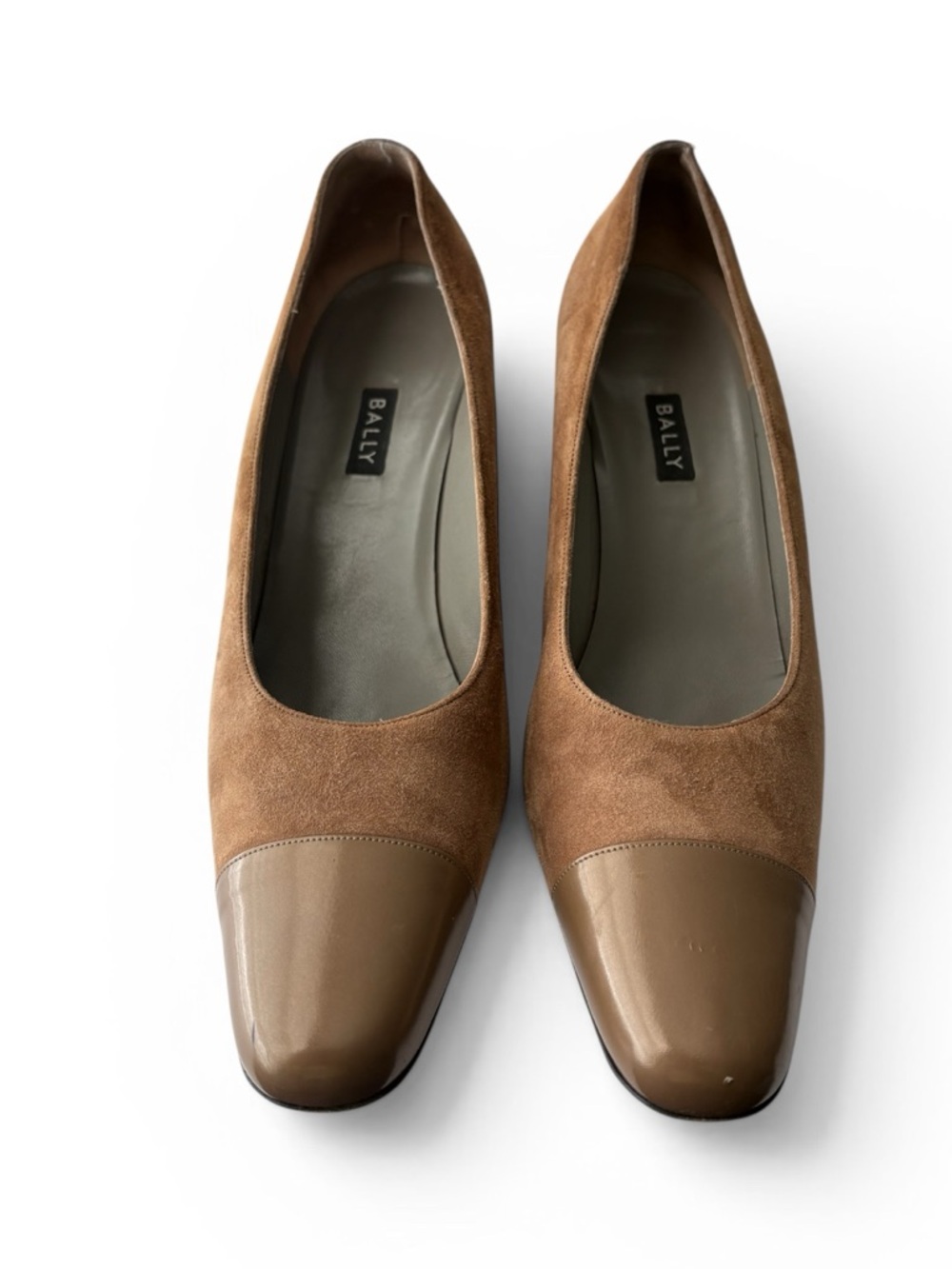 Bally Vintage Women's Tan Suede Flats with Leather Cap-Toe Size 10
